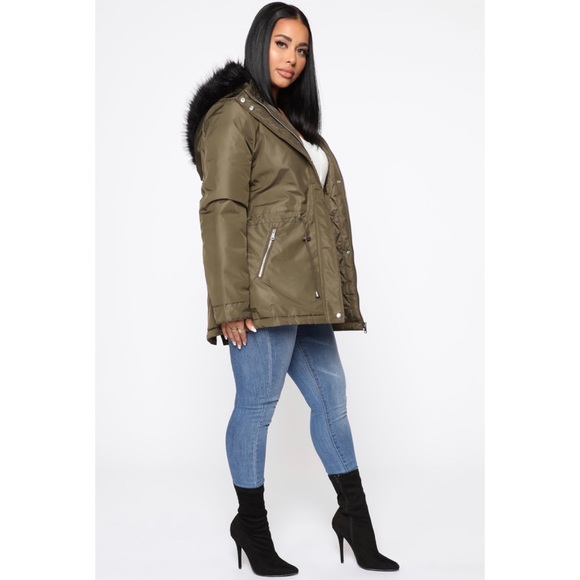 NWT Fashion Nova Faux Fur Jacket - M - Picture 4 of 5